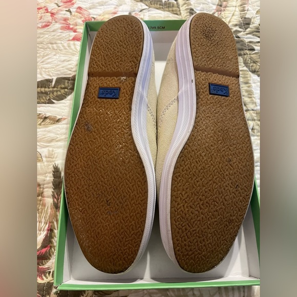 EUC Keds in Tan - Picture 2 of 8